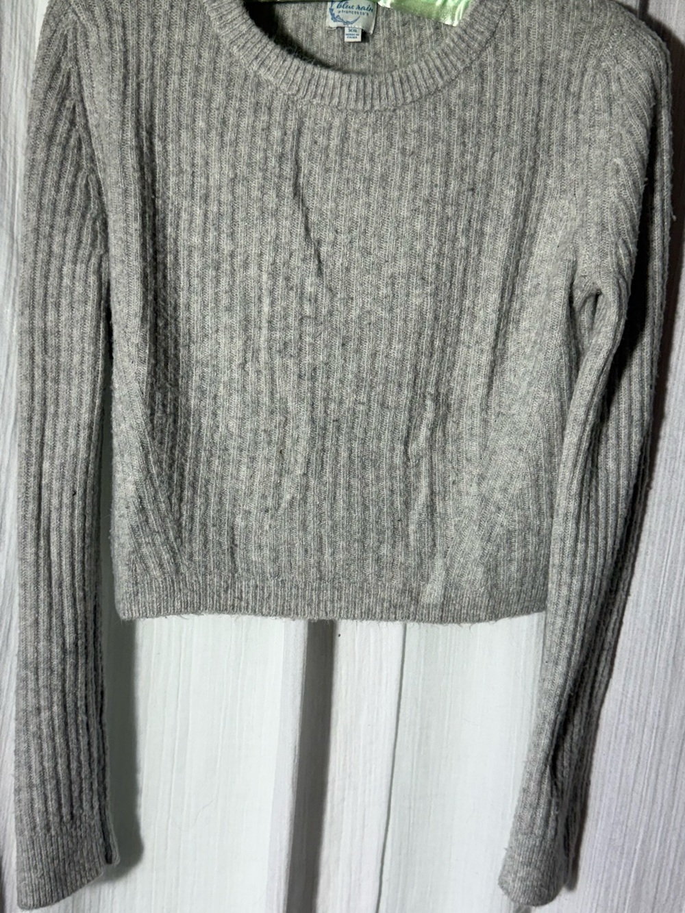Francesca's Collections Gray Ribbed Crewneck Sweater